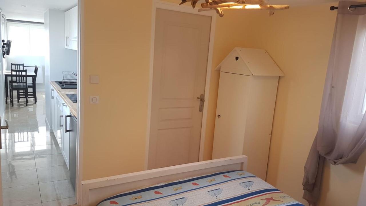 Maisonnette Bois Flottes Salles  Exterior photo