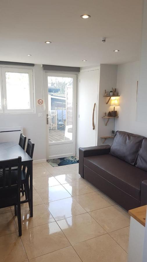 Maisonnette Bois Flottes Salles  Exterior photo